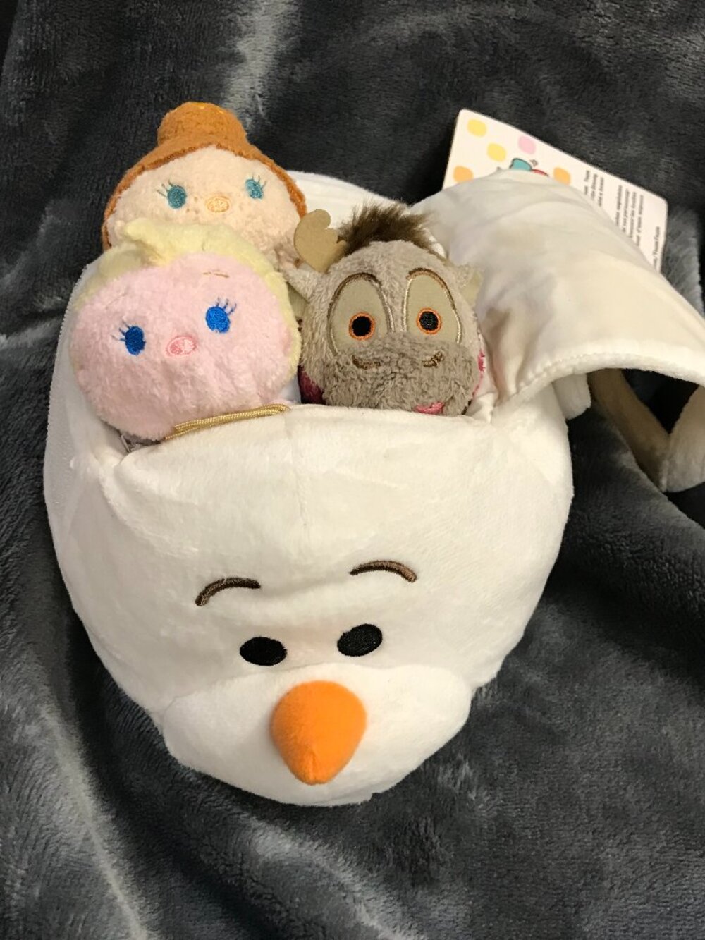 Disney Olaf Tsum Tsum Carry Case + Elsa Anna Sven Mini Plush Set